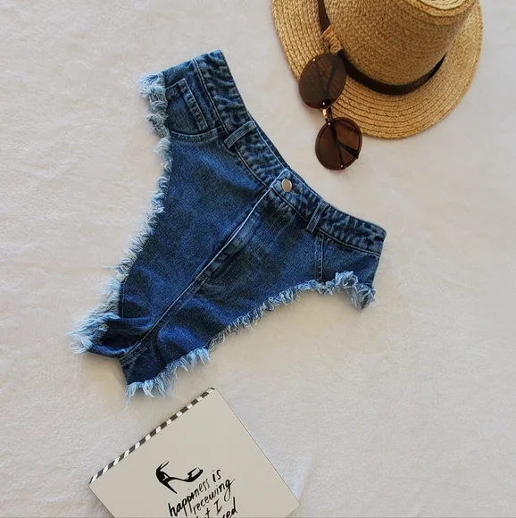 WOMEN SHORT - Picture 8 of 16